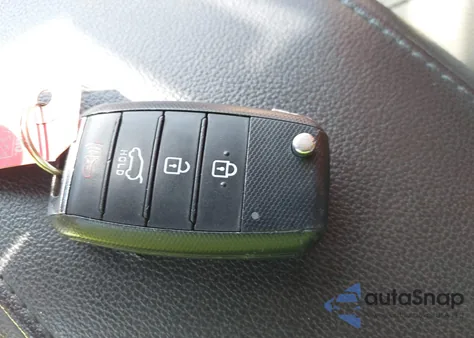 2017 Kia Sportage Lx z USA, uszkodzony, nr VIN KNDPMCAC1H7177561